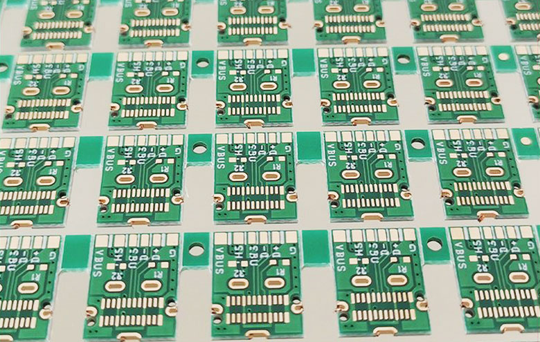 手機(jī)充電器pcb線(xiàn)路板